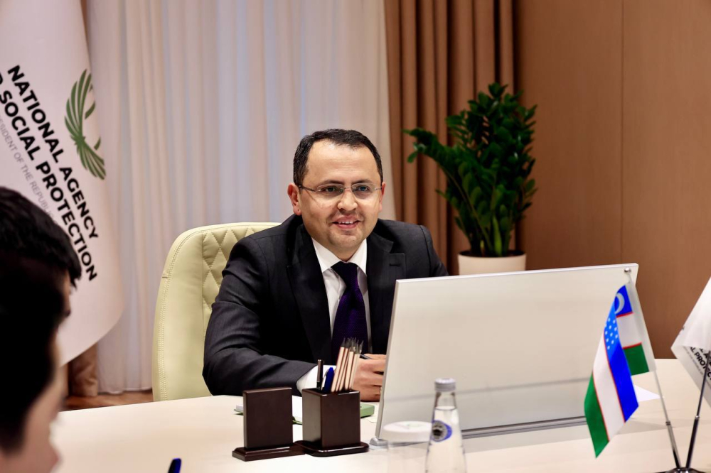 Rahbar va yoshlar uchrashuvi